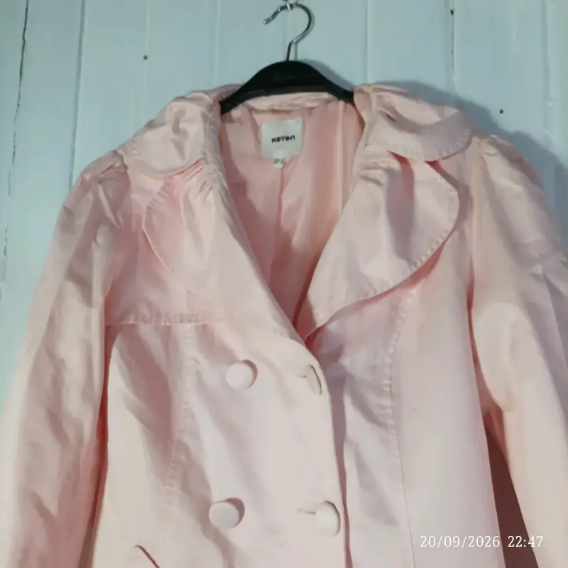Trench rosa claro con doble botonadura para mujer - 4