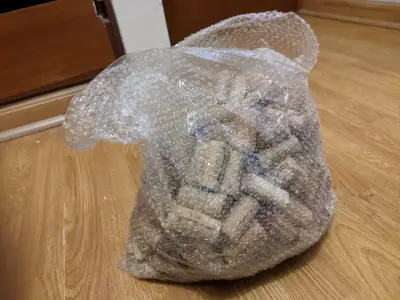 250 Corchos de vino reciclados - miniatura 2