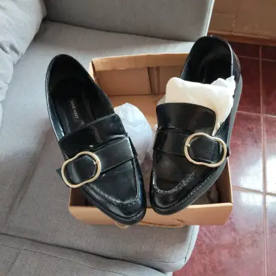 Zapatos mocasines negros Nine West con hebilla - miniatura 2