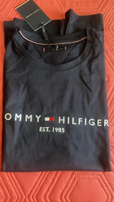 Polera Tommy Hilfiger Slim Fit Azul Marino - miniatura 2