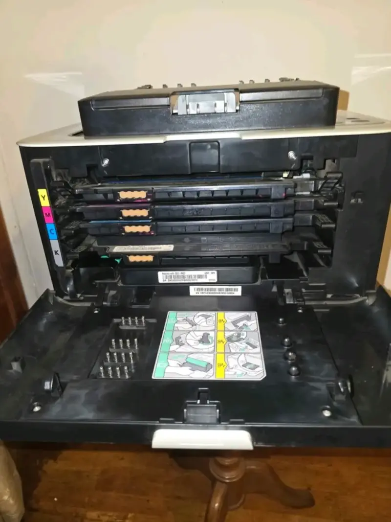 Impresora Samsung CLP-325W - 3