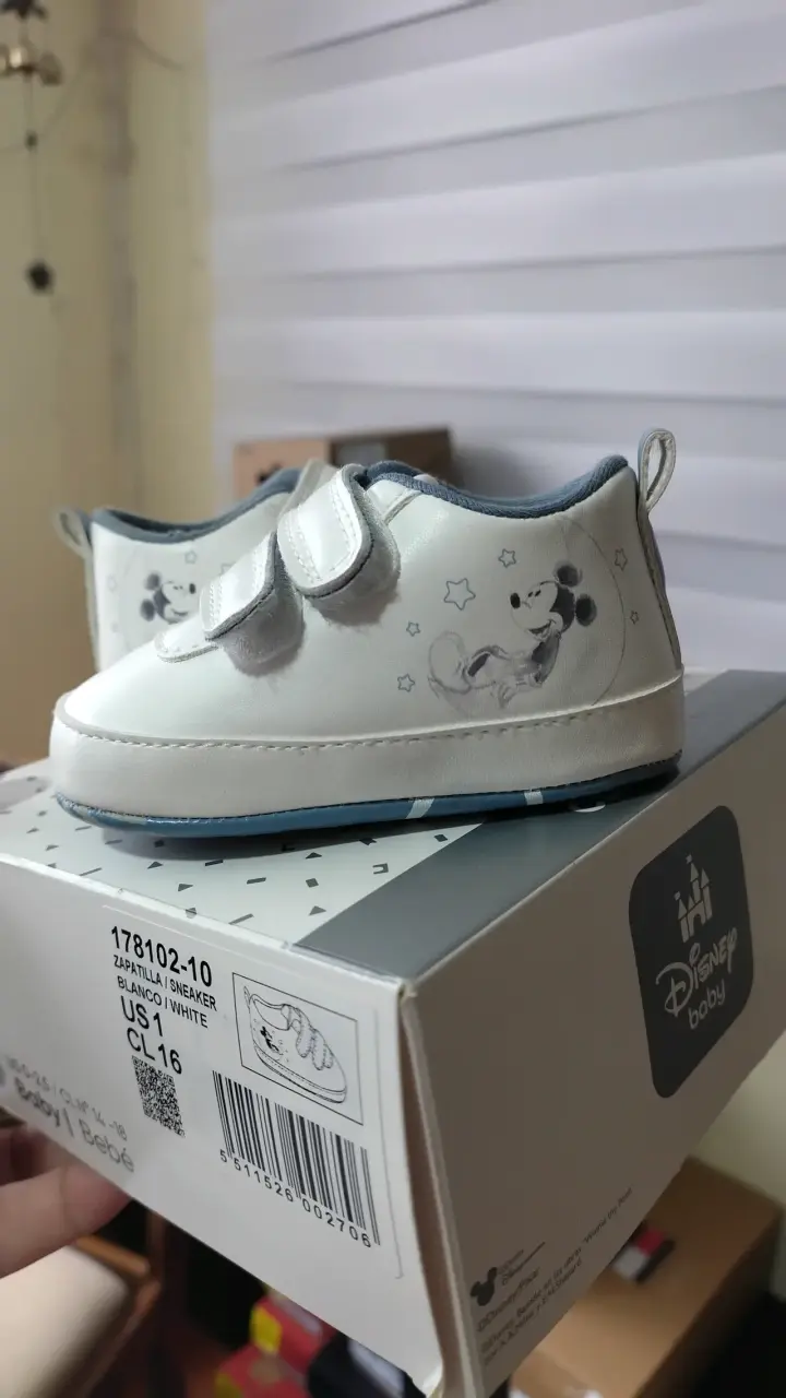 Zapatillas de bebé Disney blancas con Mickey