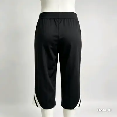 Pantalones deportivos capri negros Nike para mujer - miniatura 2