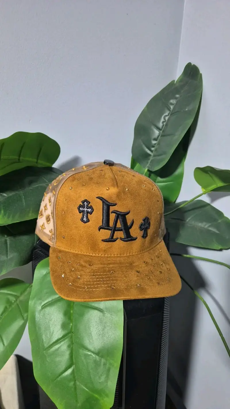 Gorra estilo urbano con diseño bordado - 3
