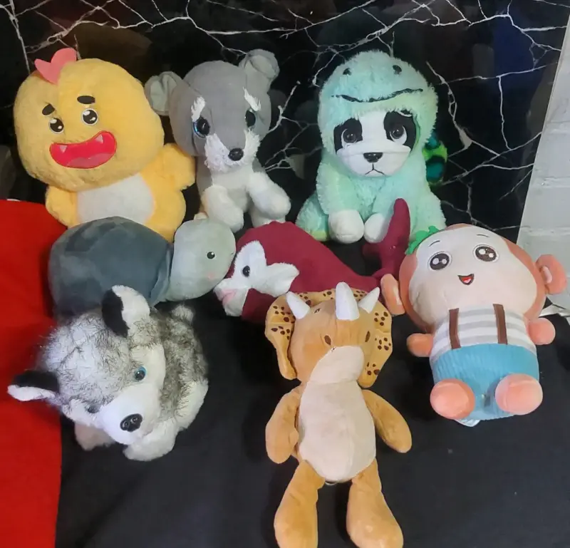 Lote de peluches variados para niños - 2