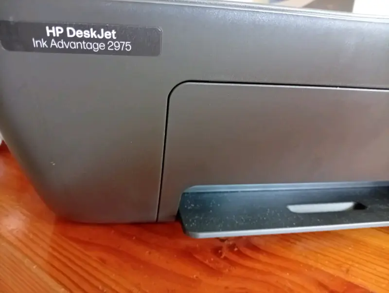 Impresora HP DeskJet 2975 Ink Advantage multifuncional - 3