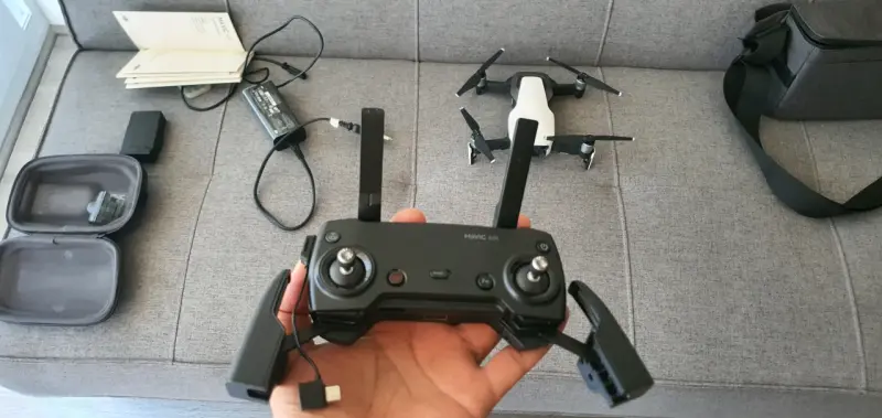 Drone DJI Mavic Air con Control Remoto - 2