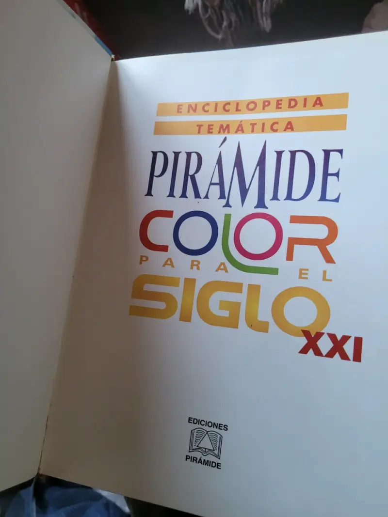 Enciclopedia Temática Pirámide Color Siglo XXI - 5