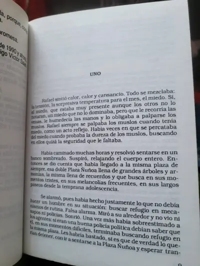 Libro 'Baila, Hermosa Soledad' de Jaime Hales - miniatura 4