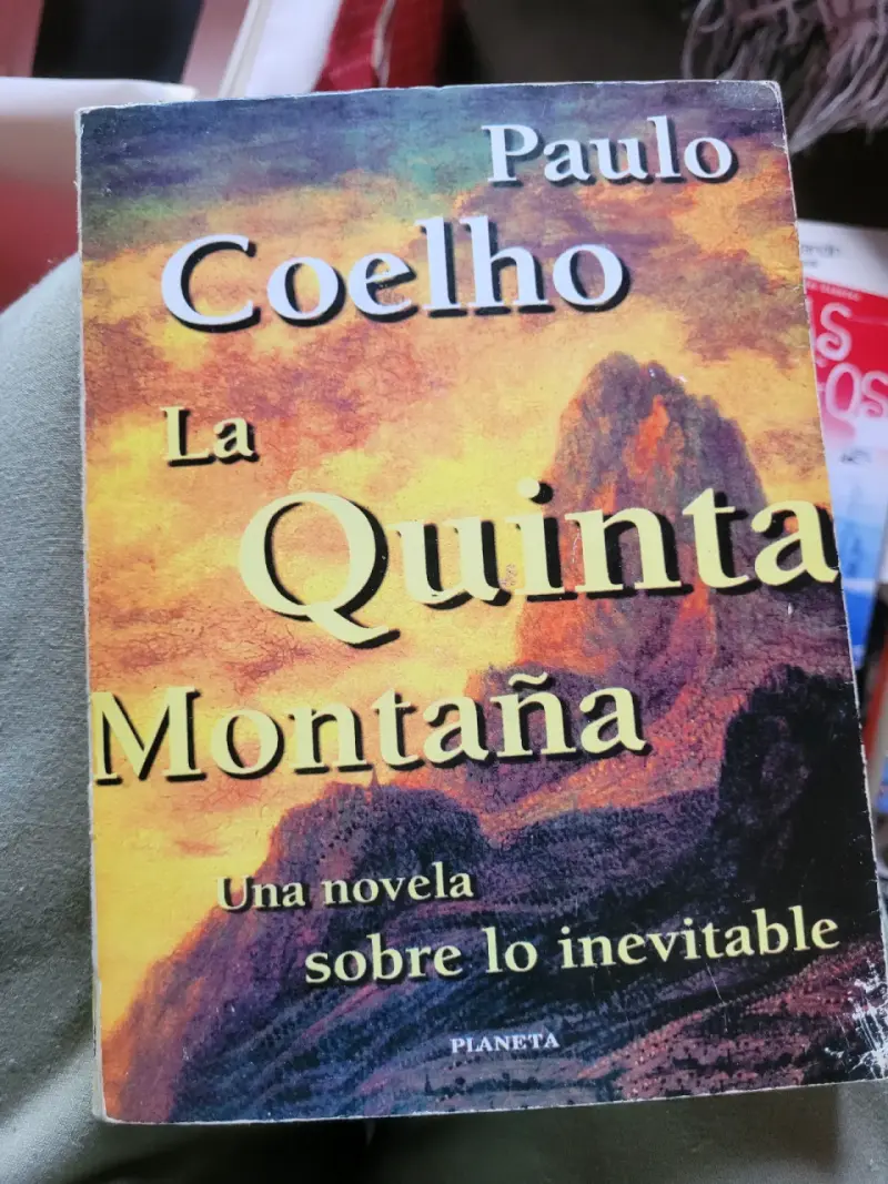 Libro 'La Quinta Montaña' de Paulo Coelho - 1