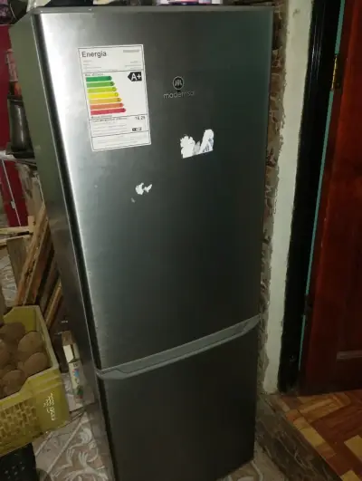 Refrigerador Mademsa A+ con Congelador Inferior - miniatura 1