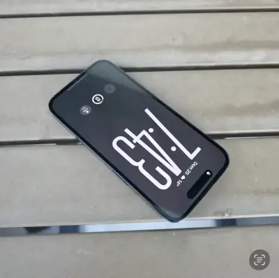 iPhone 14 Pro  en excelente estado - miniatura 1