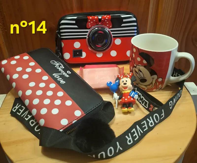 Set de accesorios Minnie Mouse con cartera y taza - 3