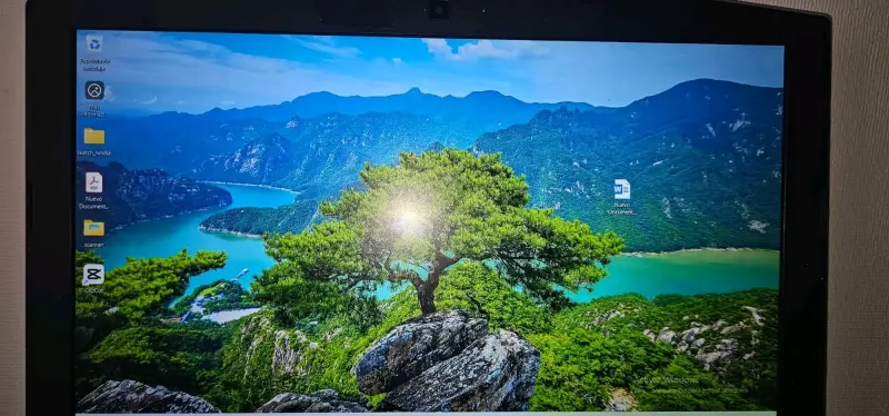 Laptop Acer con Teclado Retroiluminado y AMD Ryzen - 3