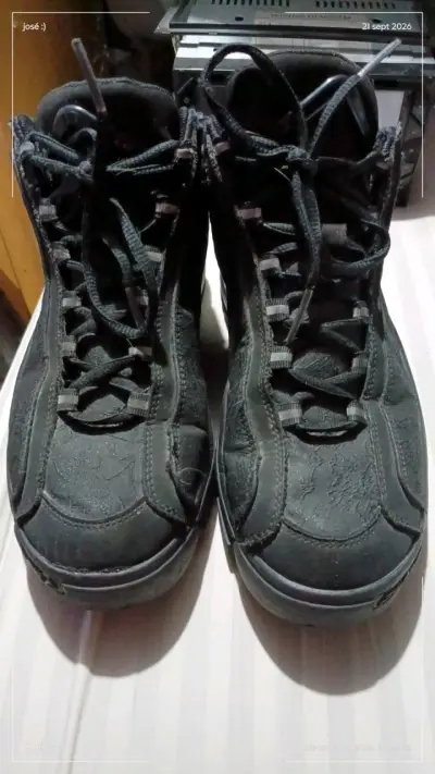 Zapatillas negras deportivas Fila para hombre - miniatura 2