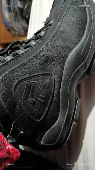 Zapatillas negras deportivas Fila para hombre - miniatura 4