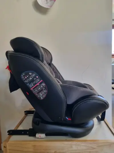 Silla de Auto Infanti Gris con Protección - miniatura 6