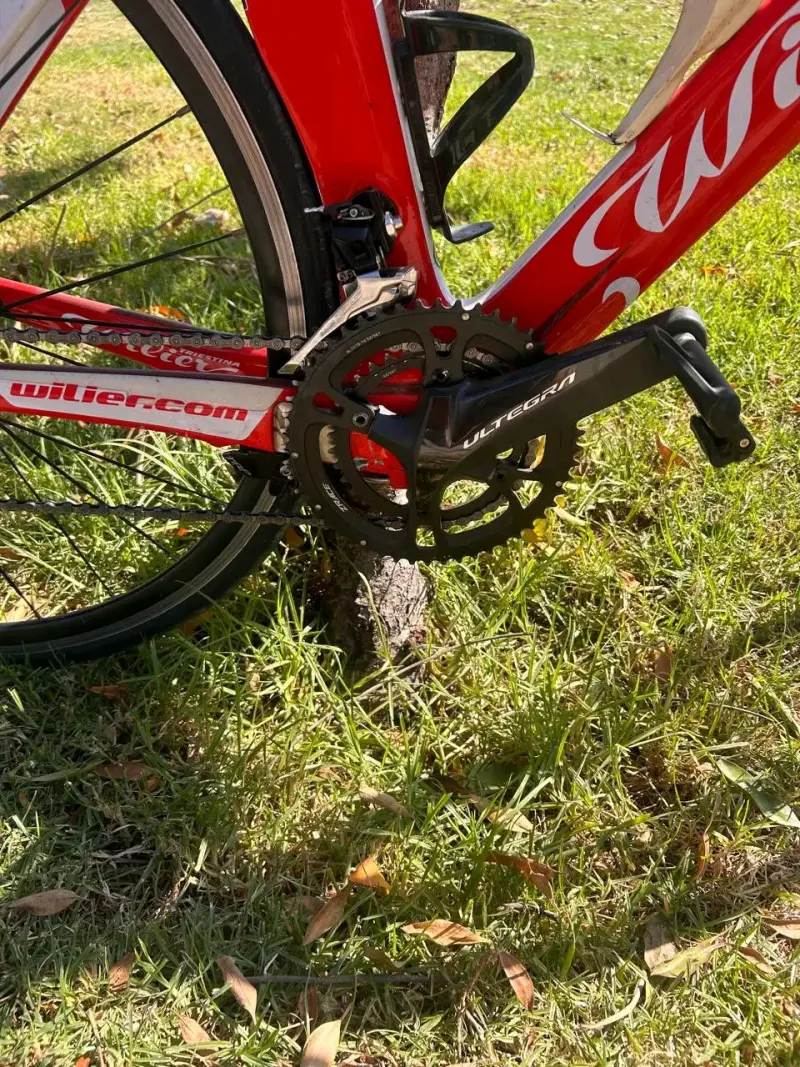 Bicicleta de ruta Wilier roja y blanca - 5