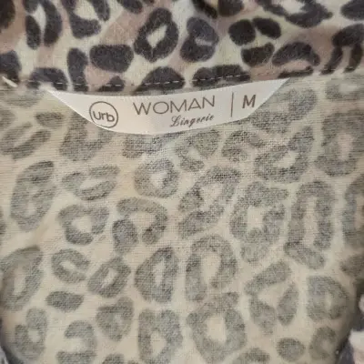 Vestido camisero animal print Urb Talla Medium - miniatura 4