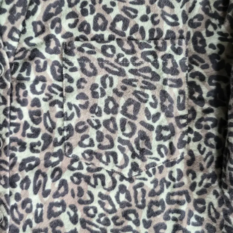 Vestido camisero animal print Urb Talla Medium - 5