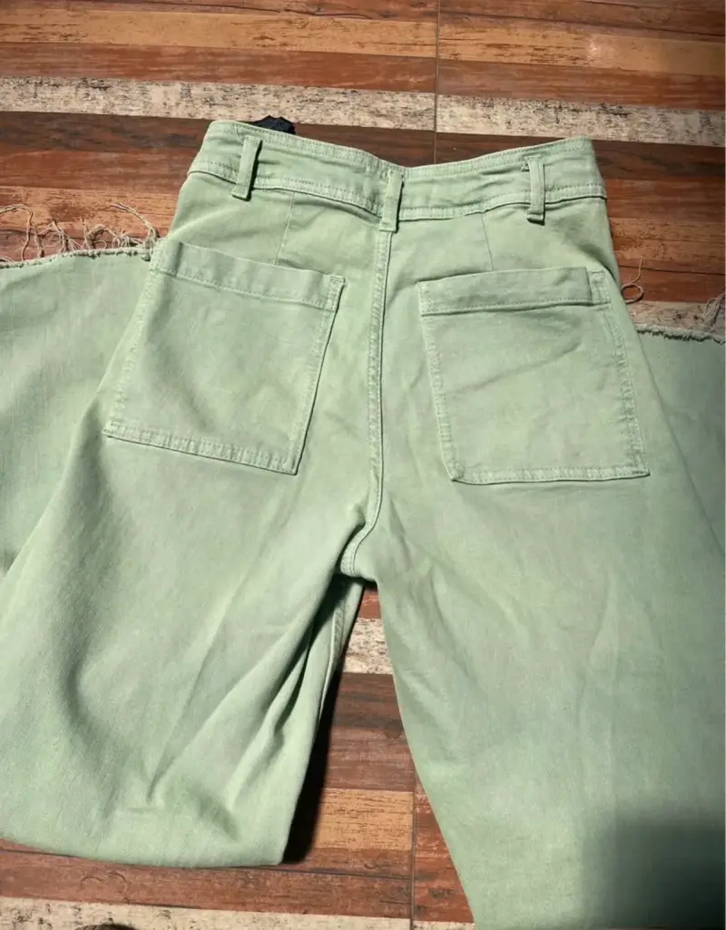 Bermudas verdes para hombre en buen estado - 2