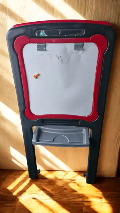 Pizarra infantil doble cara con soporte - miniatura 1