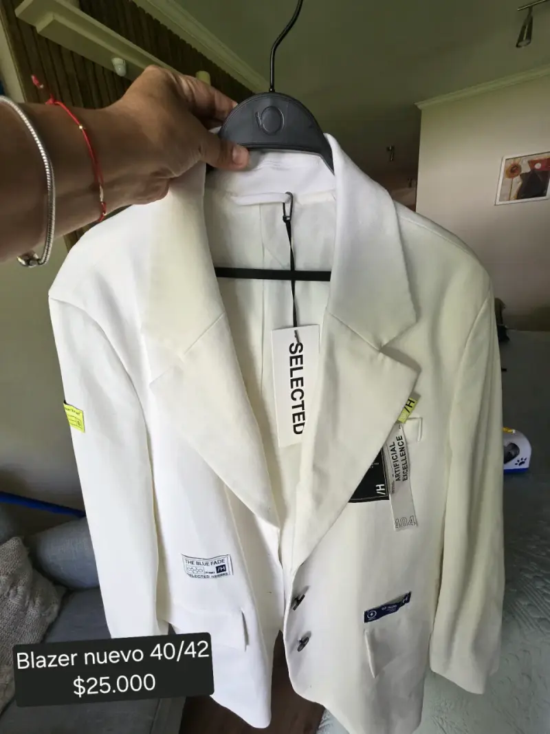 Blazer blanco nuevo talla 40/42