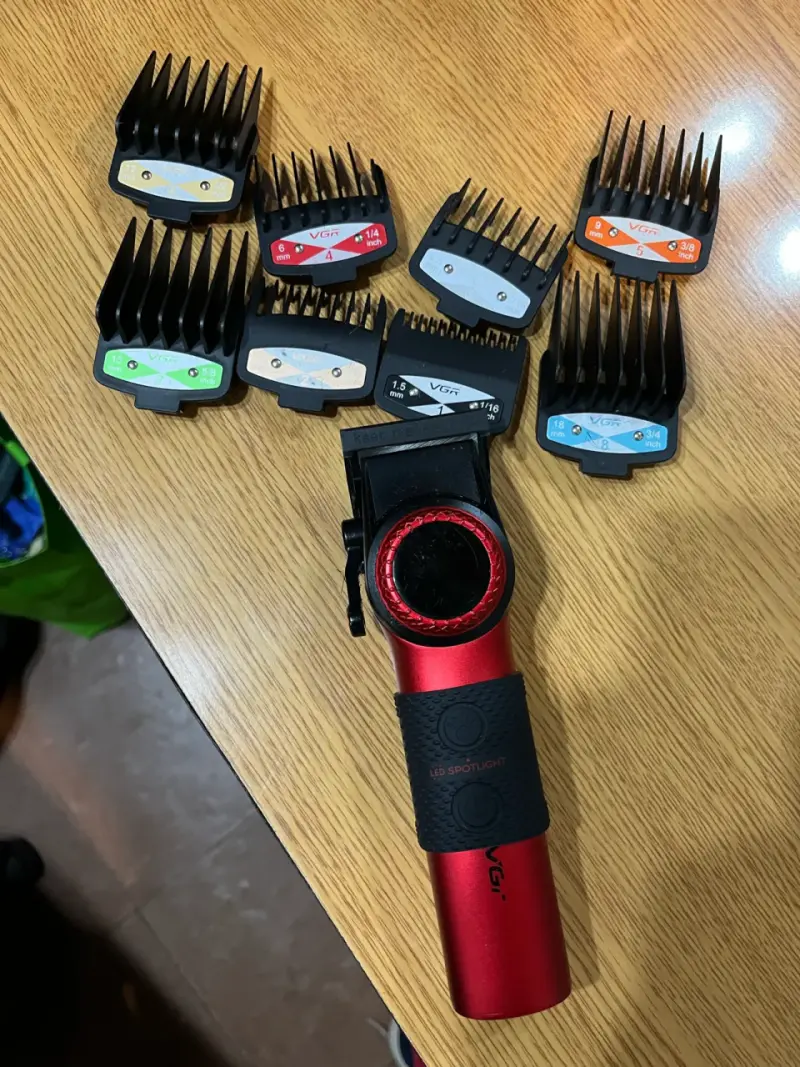 Cortadora de Pelo Recargable VGR con Accesorios - 2