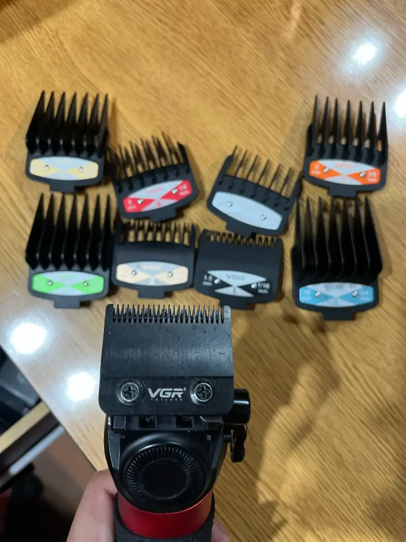 Cortadora de Pelo Recargable VGR con Accesorios - 3