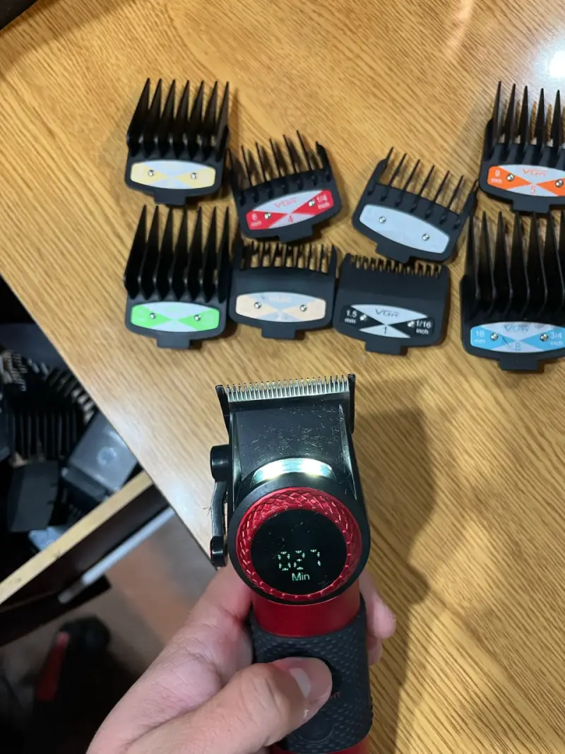 Cortadora de Pelo Recargable VGR con Accesorios - 6