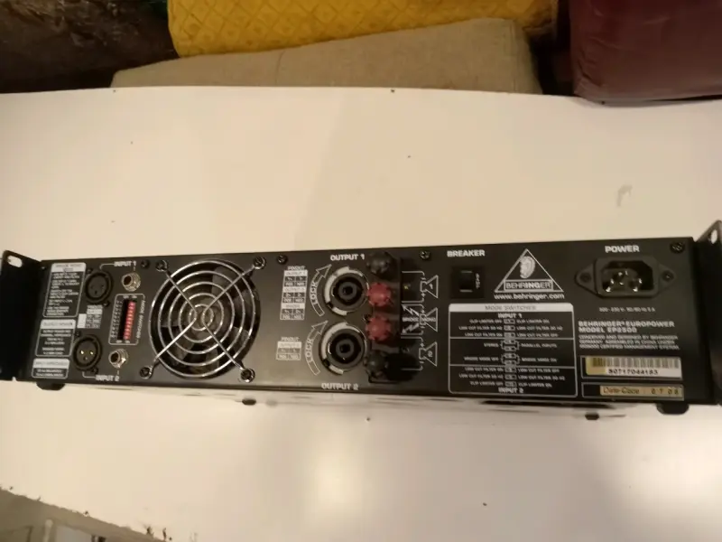 Amplificador de Potencia Behringer EP2500 2x1200W - 3
