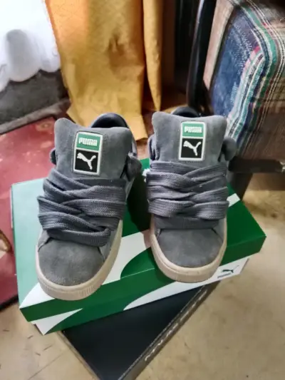 Zapatillas deportivas grises Puma en buen estado - miniatura 1