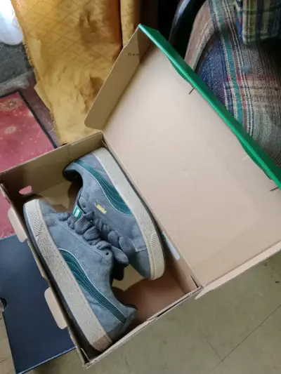 Zapatillas deportivas grises Puma en buen estado - miniatura 3