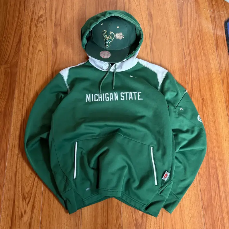Polerón Nike Michigan State verde con capucha - 1