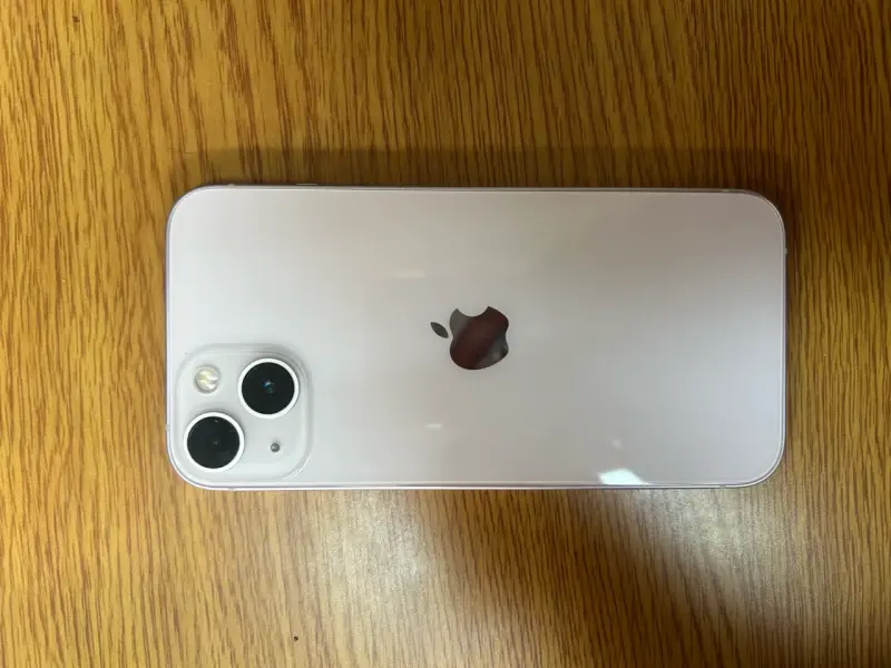 iPhone con batería al 80% en buen estado - 2