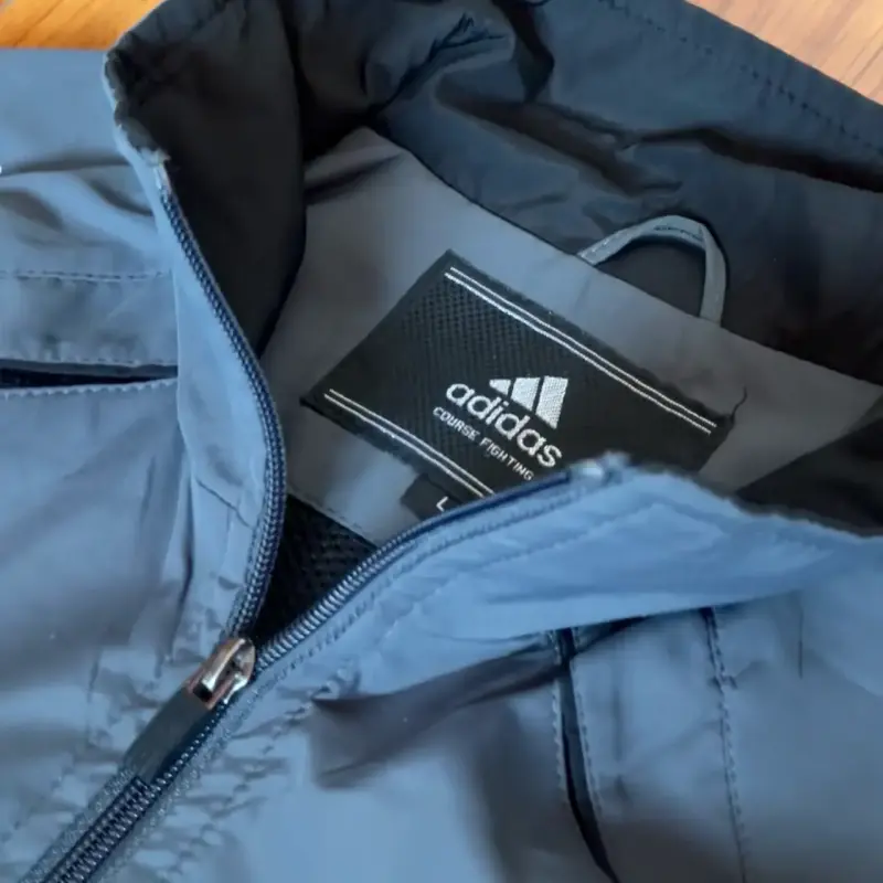 Chaqueta deportiva gris Adidas con cierre - 2