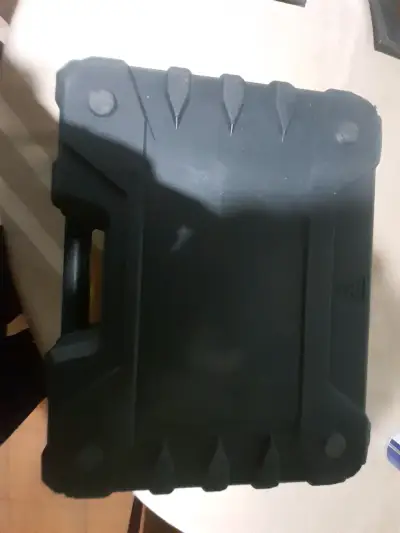 Hidrolavadora portátil con estuche resistente - miniatura 1