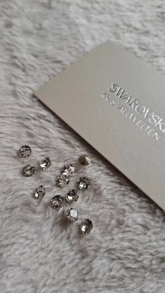 Pack 12 uds. 5mm Chaton Swarovski color Crystal
