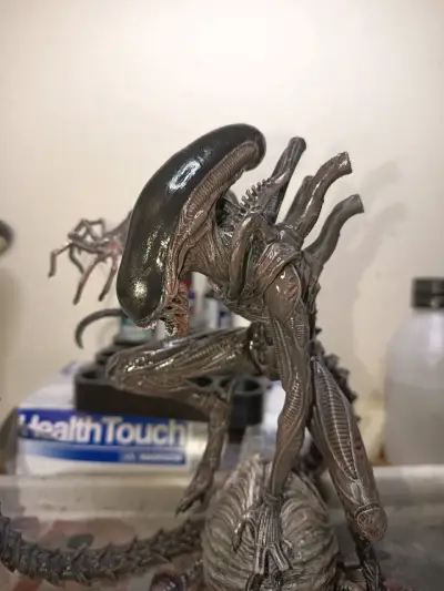 Figura de colección Alien Xenomorfo detallada - miniatura 2