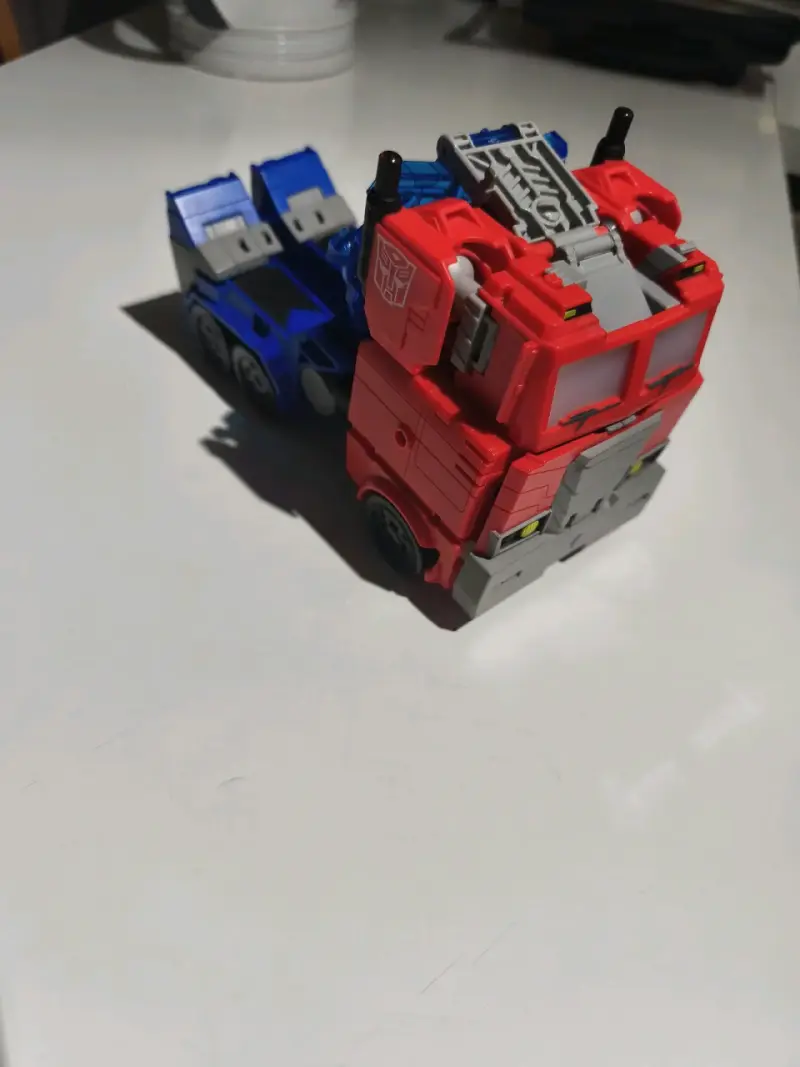 Figura de acción transformable Optimus Prime - 2