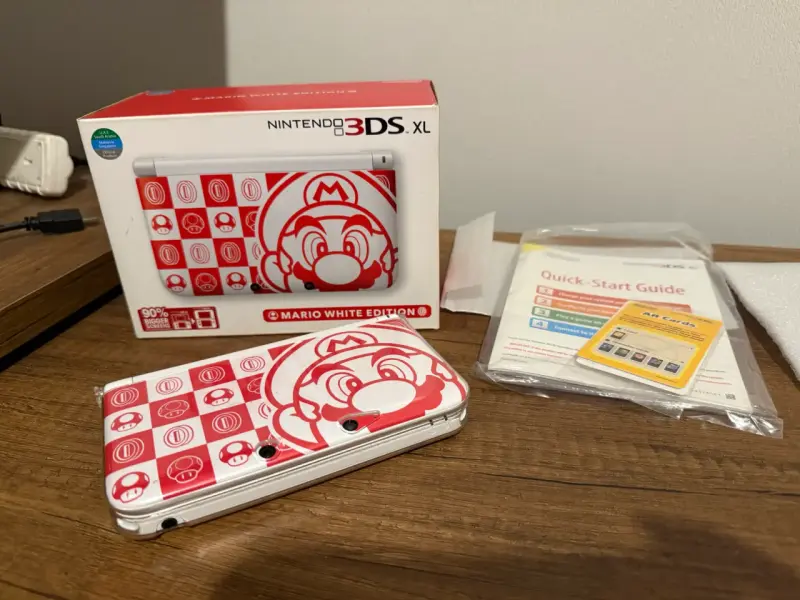 Nintendo 3DS XL Mario White Edition con caja - 1