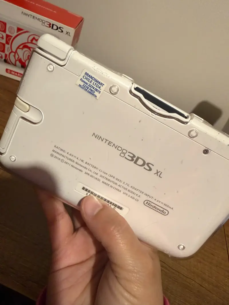 Nintendo 3DS XL Mario White Edition con caja - 3