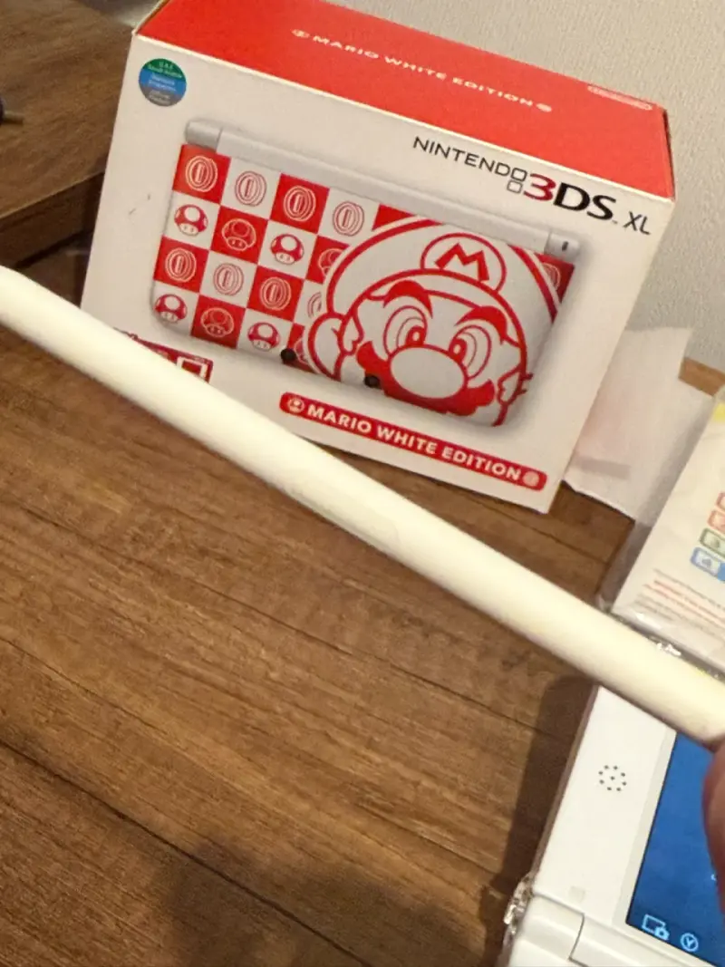 Nintendo 3DS XL Mario White Edition con caja - 6