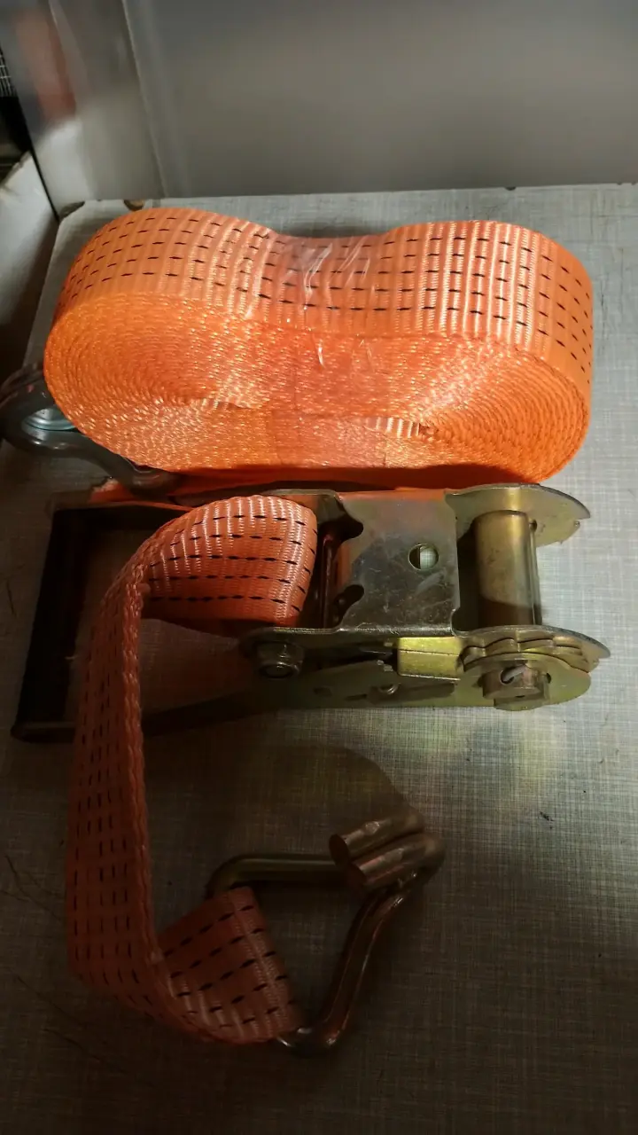 Cinta de amarre con trinquete naranja