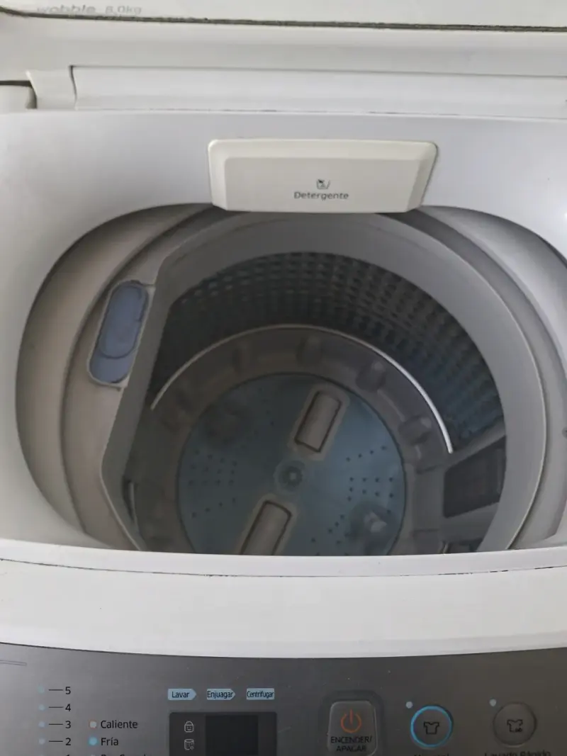 Lavadora Samsung Wobble 8kg en buen estado - 4