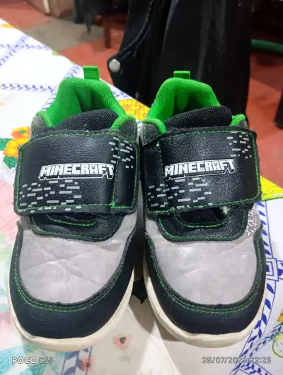 Zapatillas infantiles Minecraft verde y gris - miniatura 1
