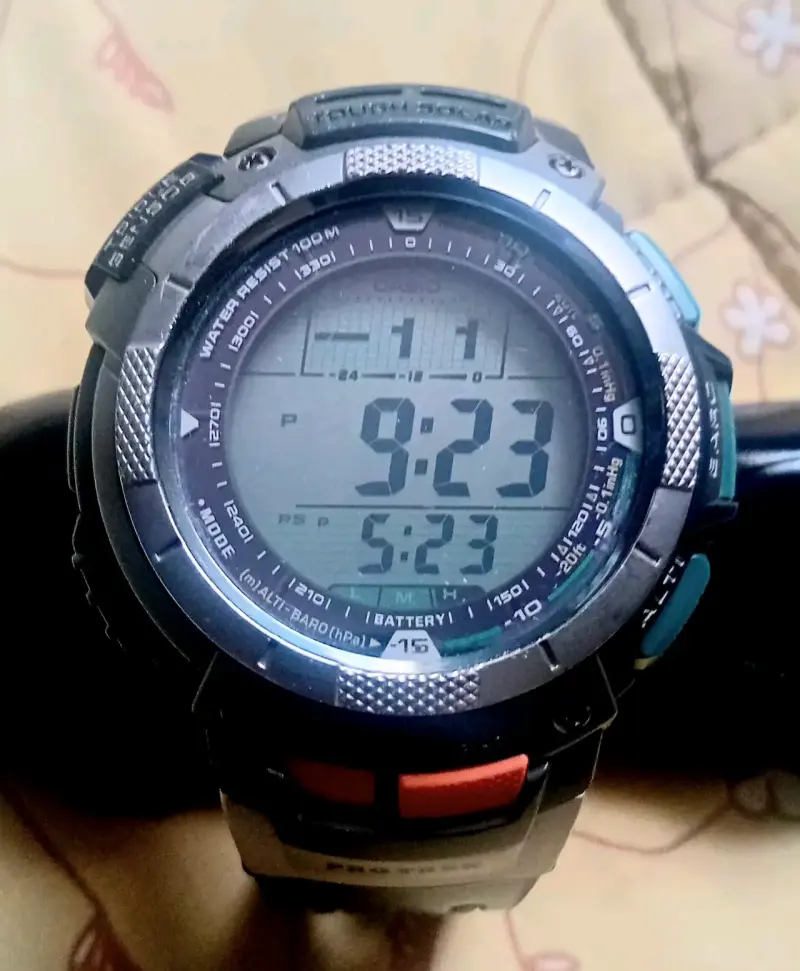 Reloj Casio Pro Trek Solar Digital - 1