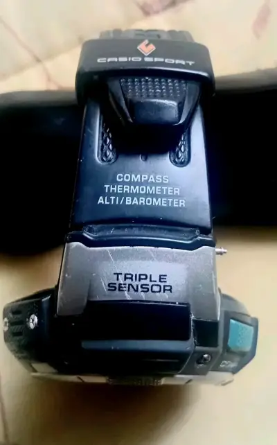 Reloj Casio Pro Trek Solar Digital - miniatura 3