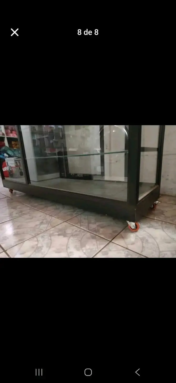 Vitrina de vidrio con ruedas para tienda - 3