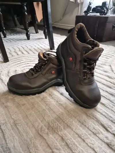 Botas de seguridad talla 38 nuevas - miniatura 2